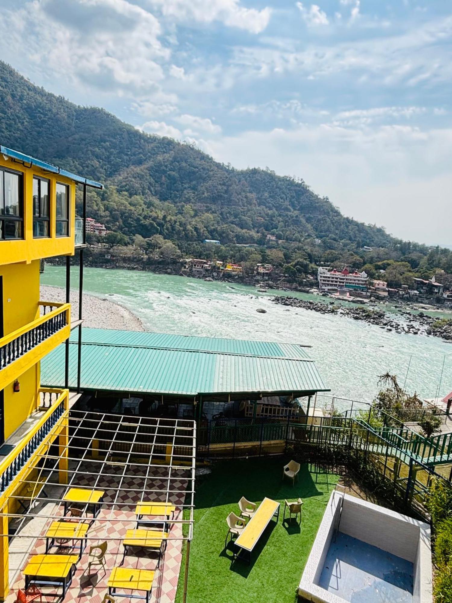Shalom Backpackers Rishikesh Vandrarhem Exteriör bild